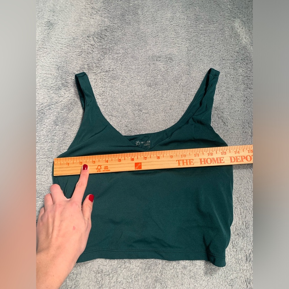 Aerie offline real me Green cropped Top with built in bra large - Picture 8 of 9